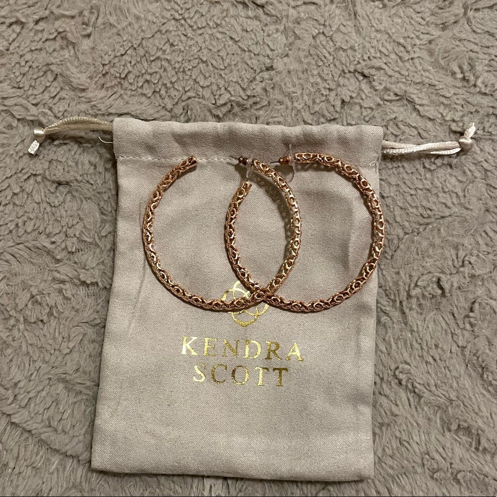Kendra Scott Rose Gold hoop earrings (Maggie Style)